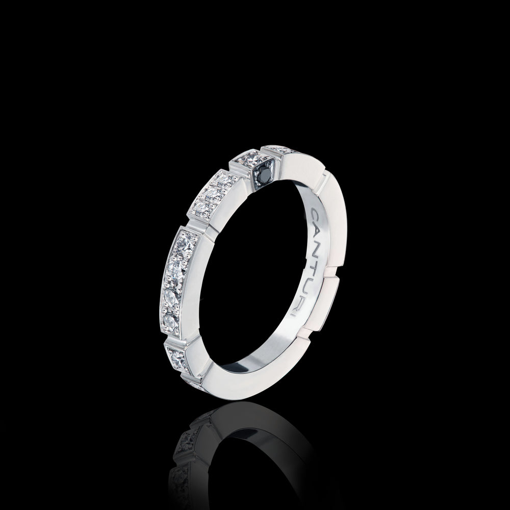 Regina diamond ring by Stefano Canturi