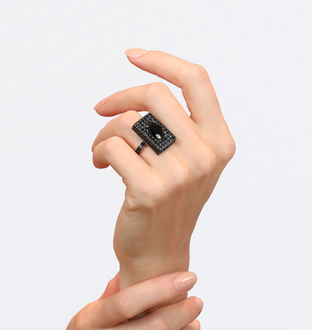 Captivo australian black sapphire ring by Stefano Canturi